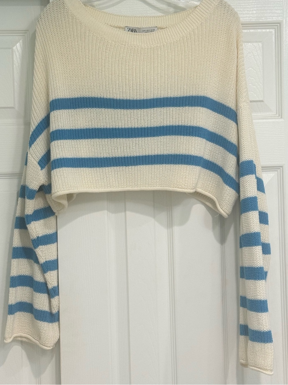 Zara Cream and Blue Striped Cropped Knit Sweater